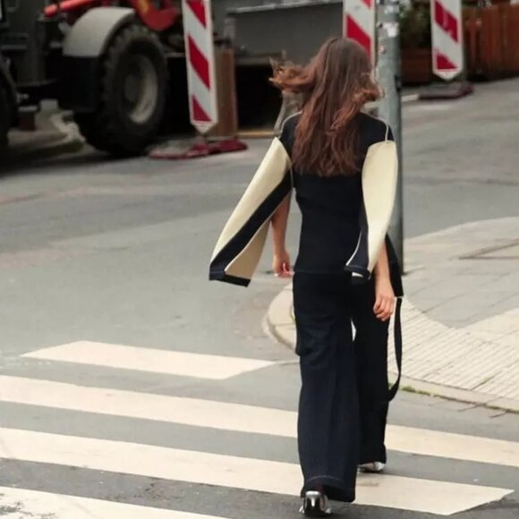 Nwt Zara Women Set Striped Sweatshirt Black/Sand Sz L BNWT - Picture 3 of 4